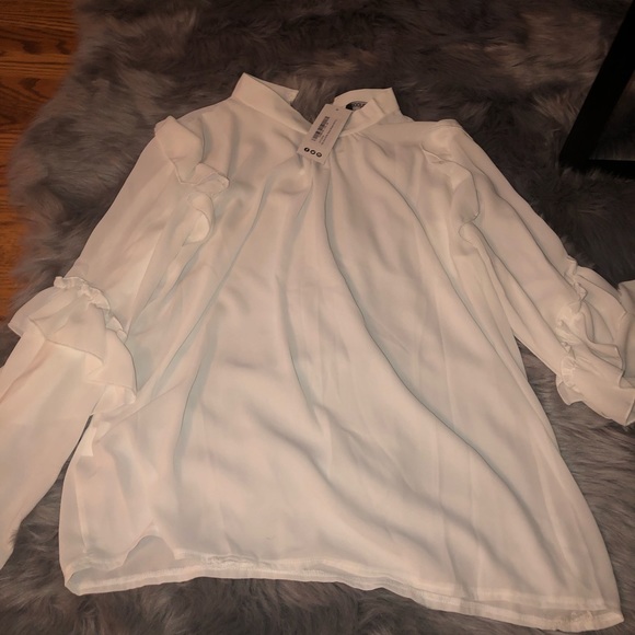 BNWT White blouse High Neck Ruffle Sleeve top - Picture 5 of 6